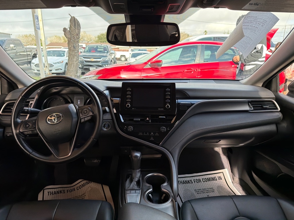 Toyota Camry SE 2023