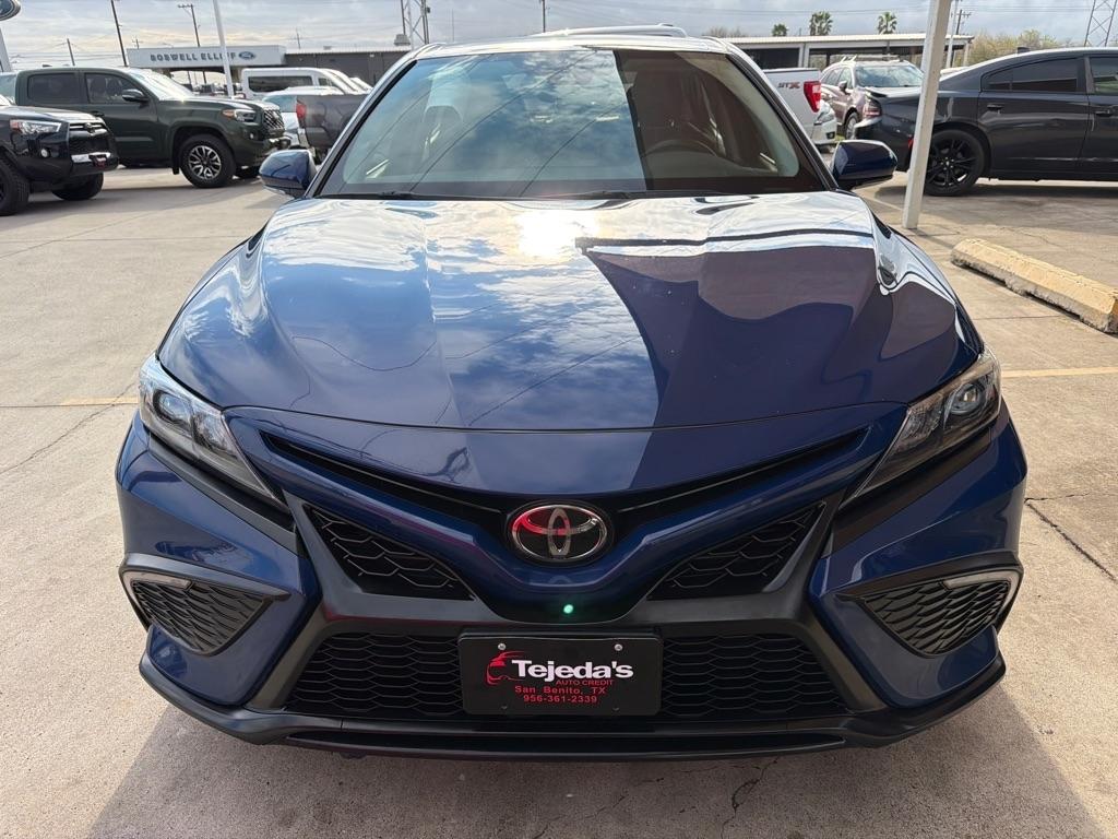 Toyota Camry SE 2023