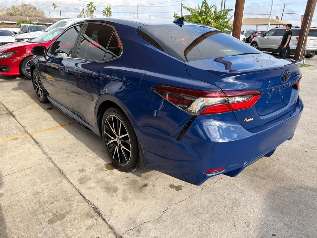 Toyota Camry SE 2023