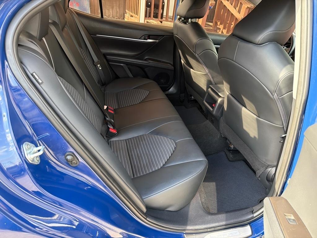 Toyota Camry SE 2023