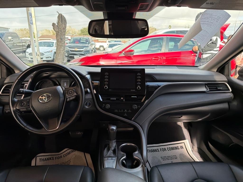 Toyota Camry SE 2023