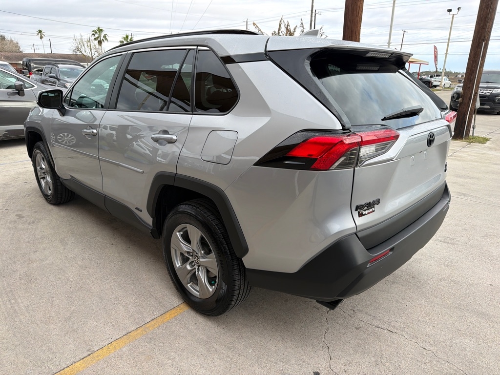Toyota RAV4 Hybrid XLE 2024