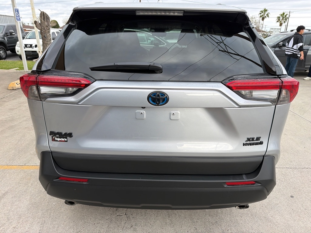 Toyota RAV4 Hybrid XLE 2024