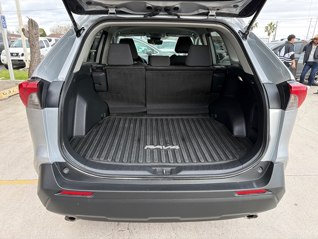 Toyota RAV4 Hybrid XLE 2024