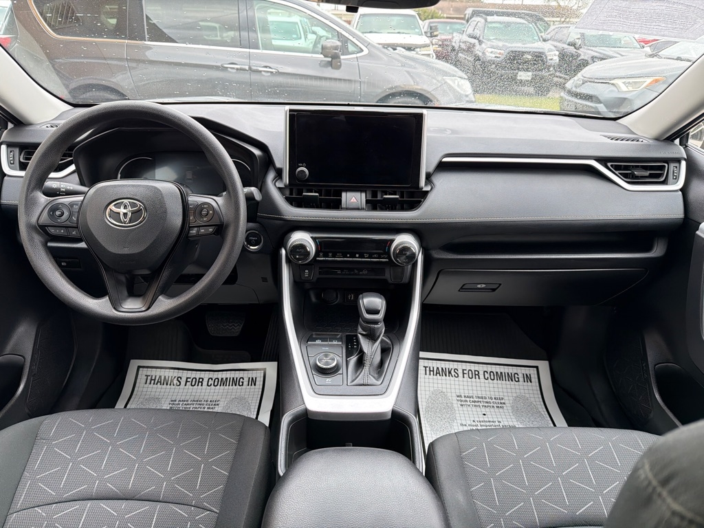 Toyota RAV4 Hybrid XLE 2024