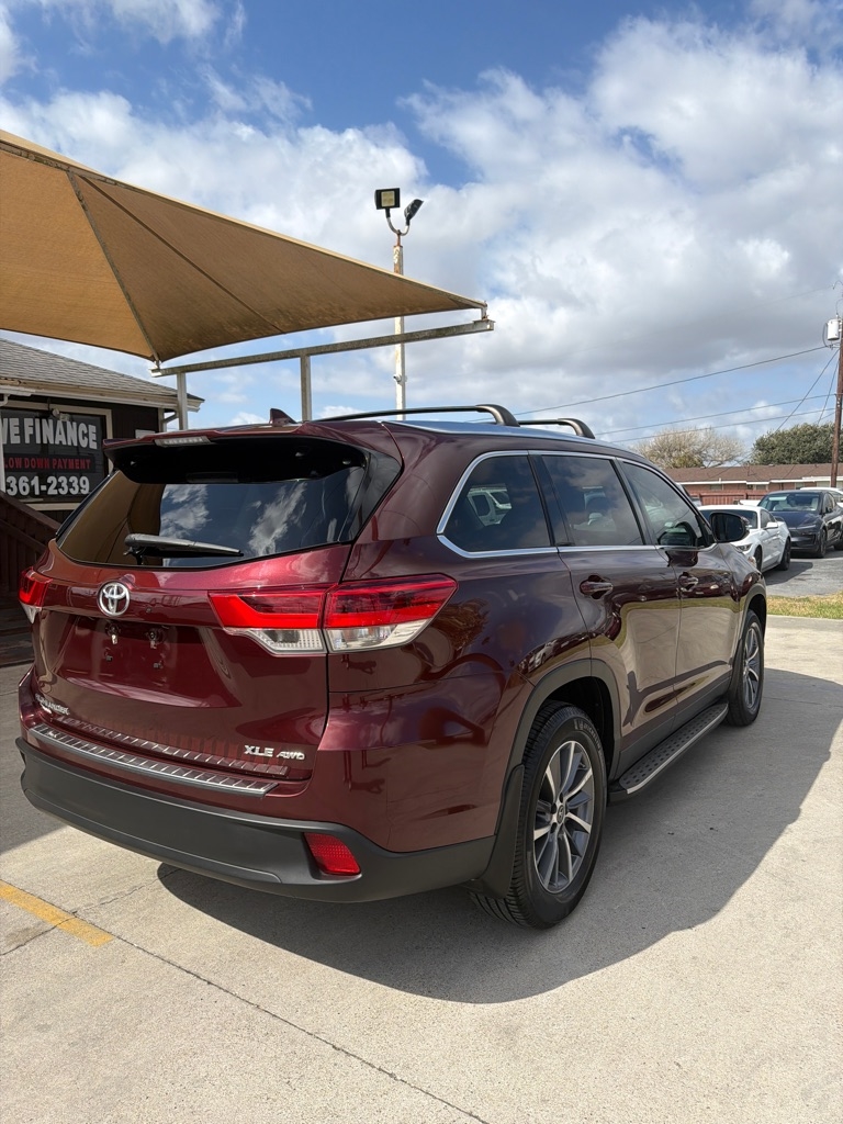 Toyota Highlander SE AWD V6 2019