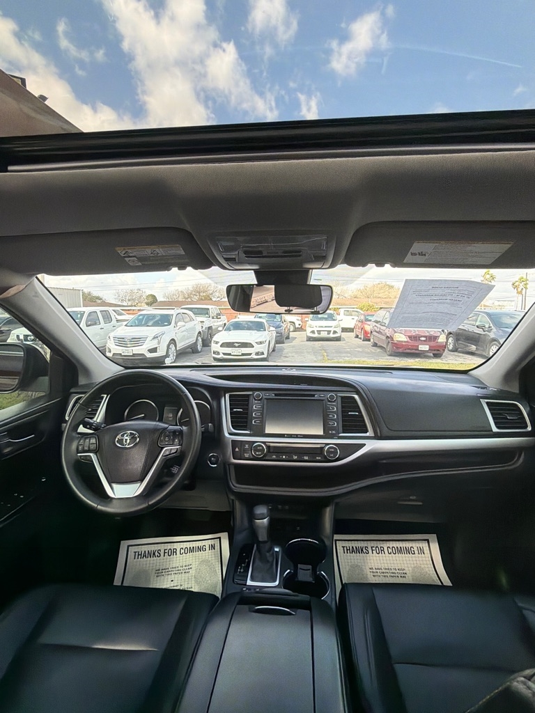 Toyota Highlander SE AWD V6 2019