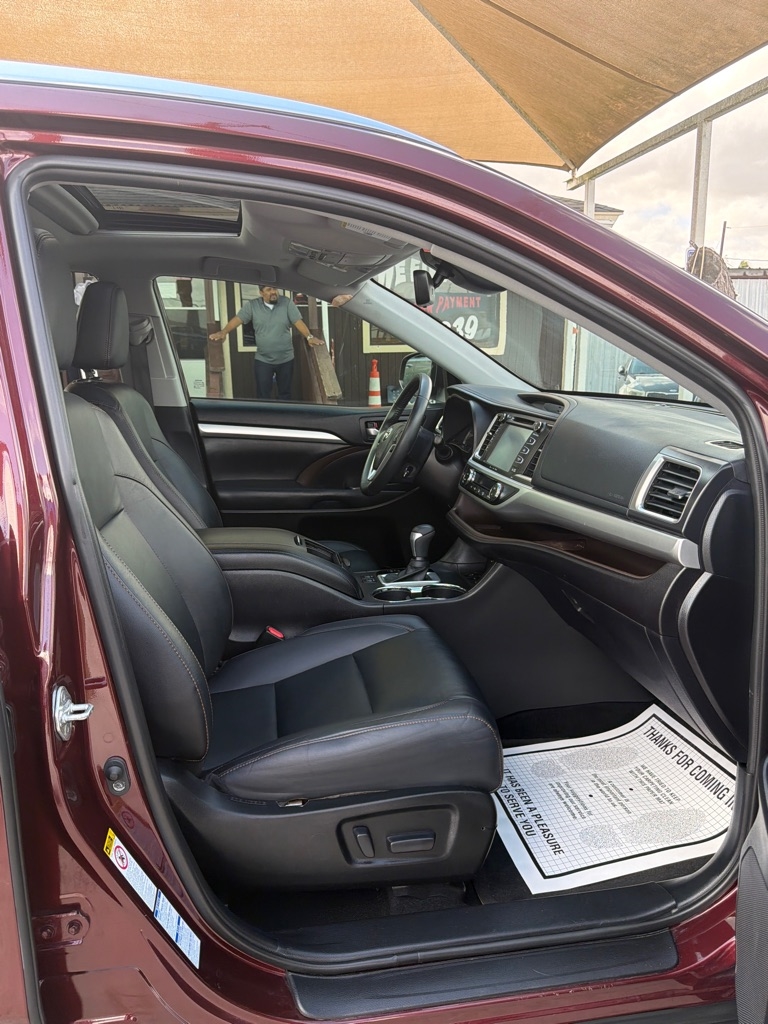 Toyota Highlander SE AWD V6 2019