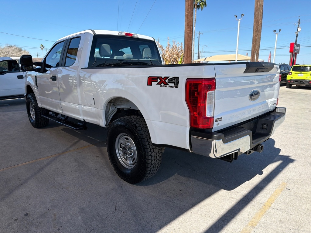 Ford F-250 SD XL SuperCab 4WD 2019