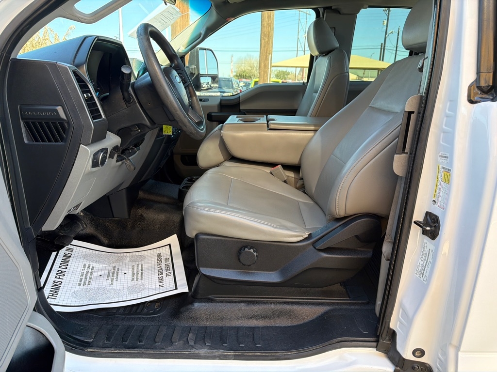 Ford F-250 SD XL SuperCab 4WD 2019