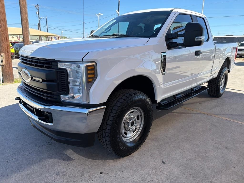 Ford F-250 SD XL SuperCab 4WD 2019