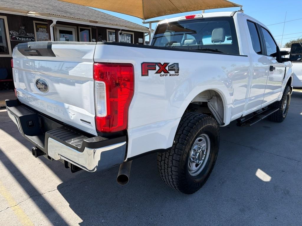 Ford F-250 SD XL SuperCab 4WD 2019