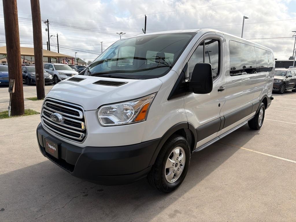 Ford Transit 350 Wagon Low Roof XL w/Sliding Pass. 148-in. WB 2018
