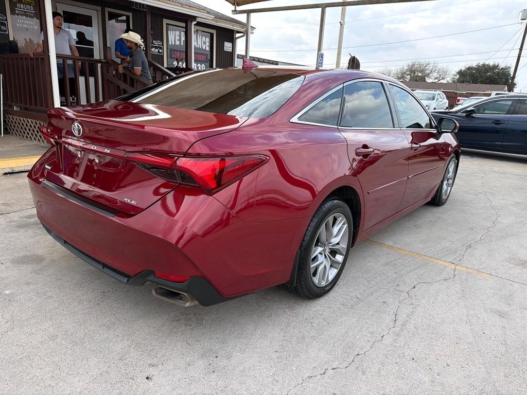 Toyota Avalon XLE 2020