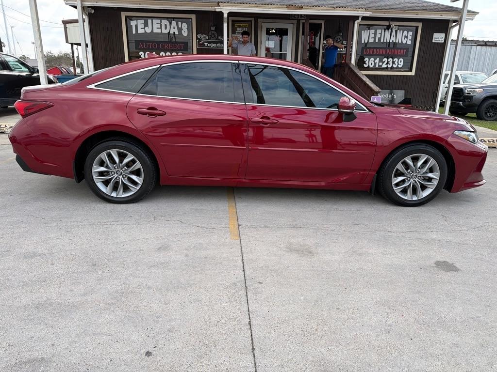 Toyota Avalon XLE 2020