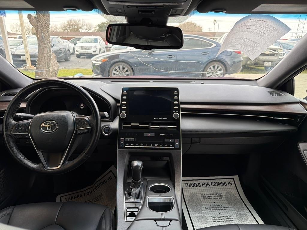 Toyota Avalon XLE 2020