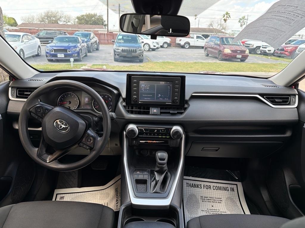 Toyota RAV4 LE 2020