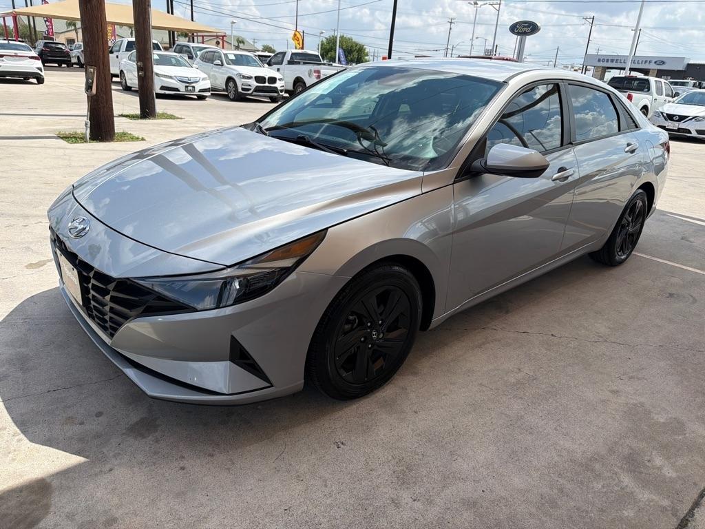 Hyundai Elantra SEL 2021