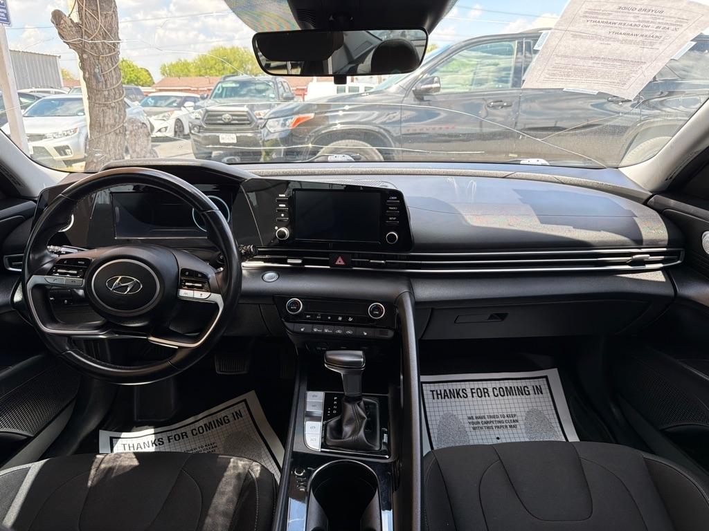 Hyundai Elantra SEL 2021