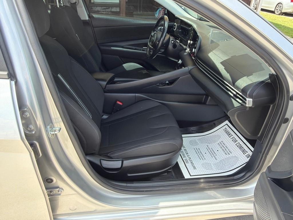 Hyundai Elantra SEL 2021