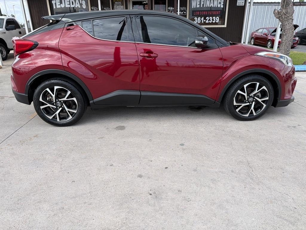 Toyota C-HR XLE 2019