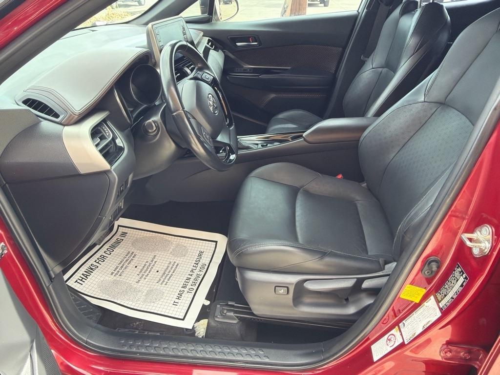 Toyota C-HR XLE 2019