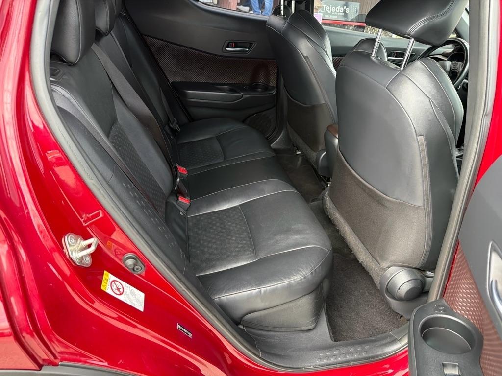 Toyota C-HR XLE 2019