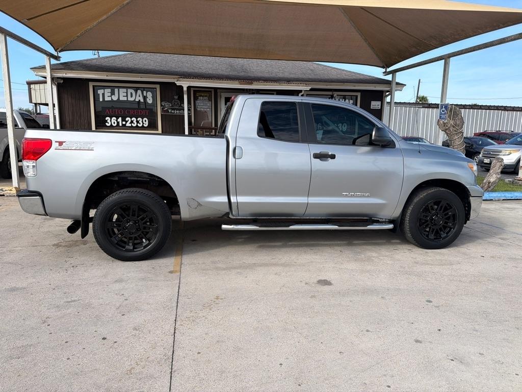Toyota Tundra Tundra-Grade Double Cab 4.6L 2WD 2012