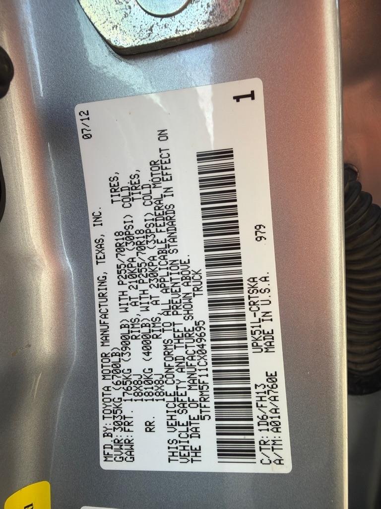 Toyota Tundra Tundra-Grade Double Cab 4.6L 2WD 2012