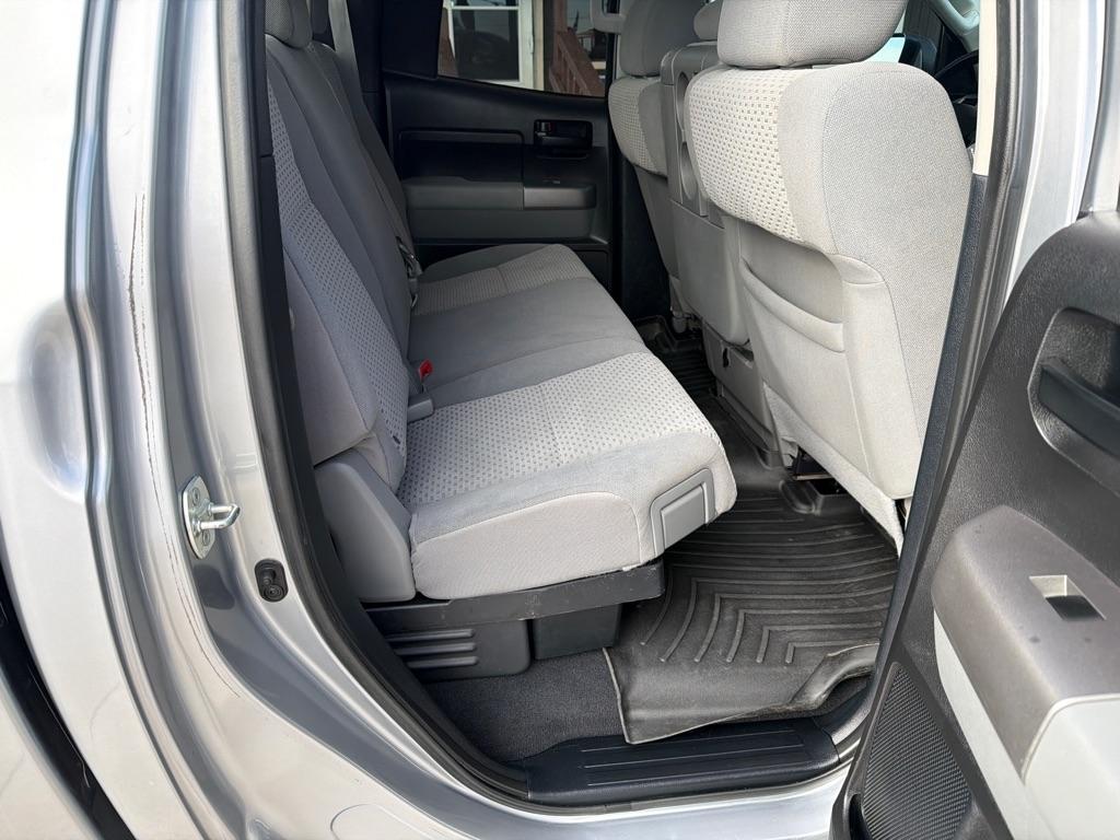 Toyota Tundra Tundra-Grade Double Cab 4.6L 2WD 2012