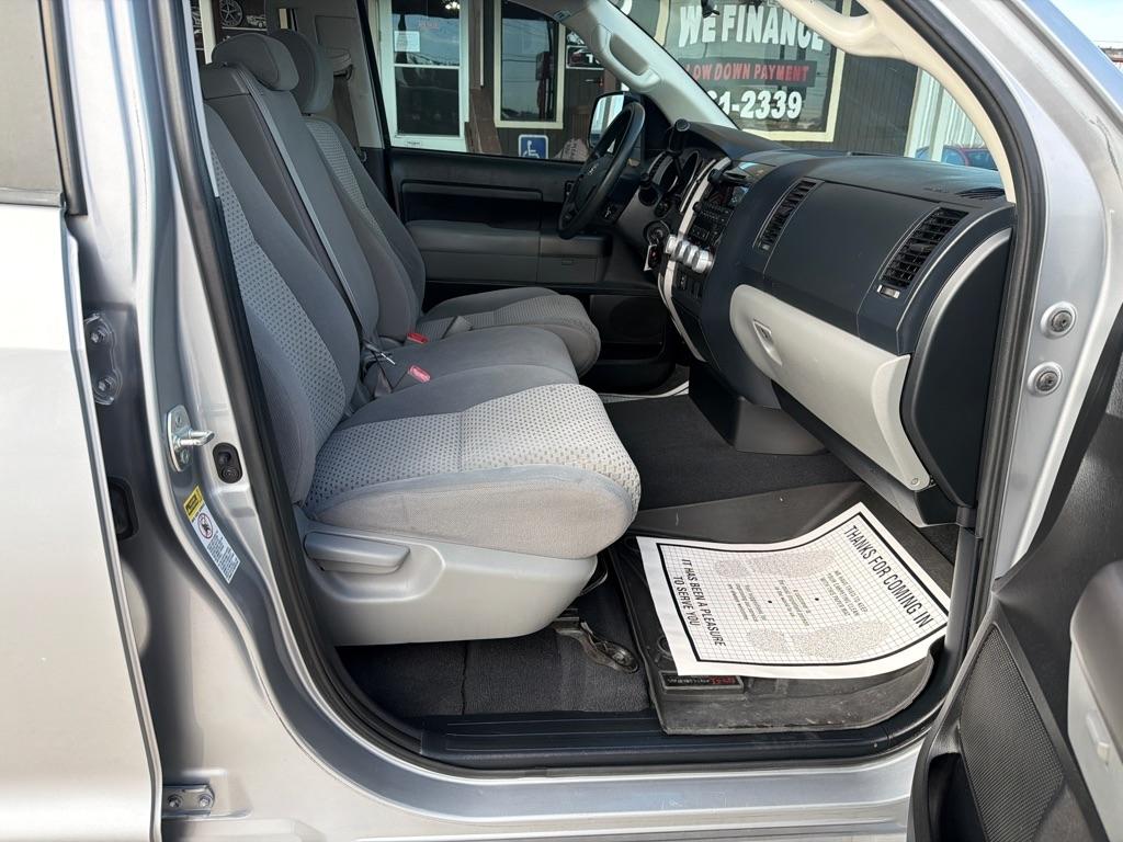 Toyota Tundra Tundra-Grade Double Cab 4.6L 2WD 2012