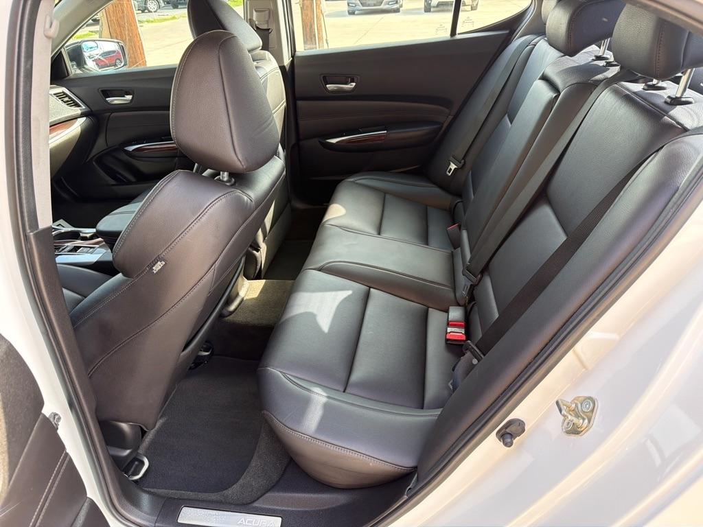 Acura TLX 8-Spd DCT 2016