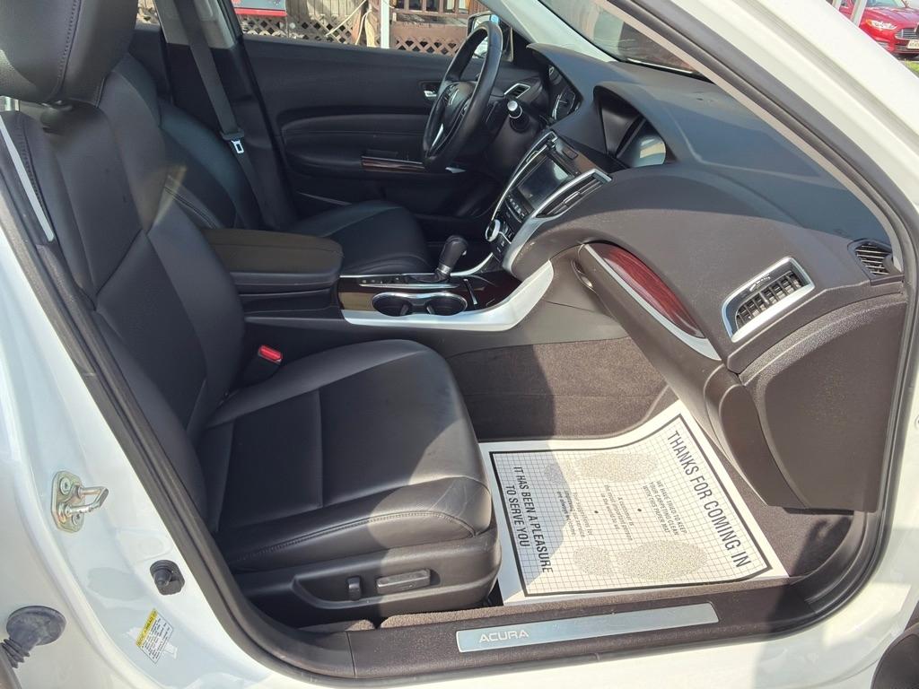 Acura TLX 8-Spd DCT 2016
