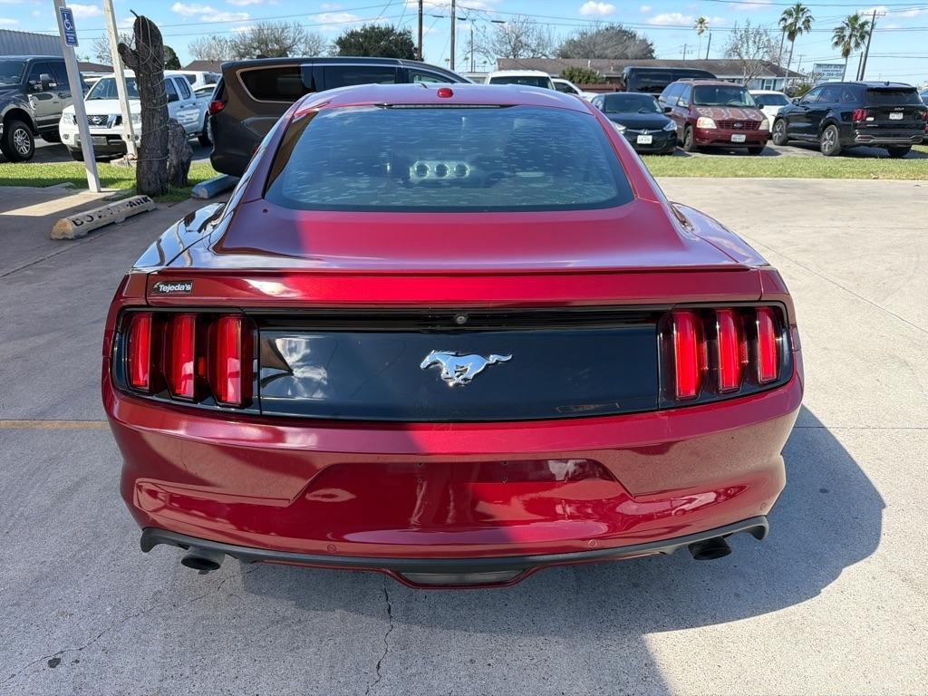 Ford Mustang EcoBoost Coupe 2017