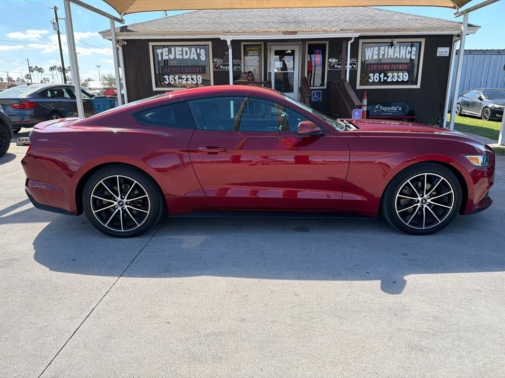 Ford Mustang EcoBoost Coupe 2017