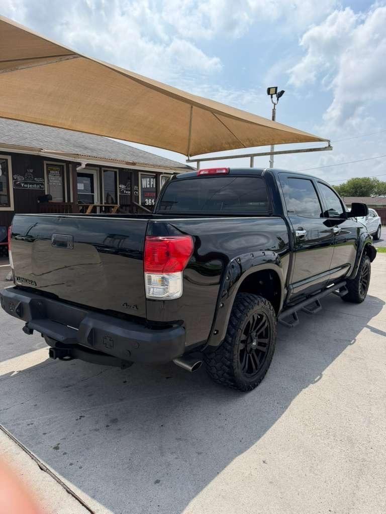 Toyota Tundra  2012