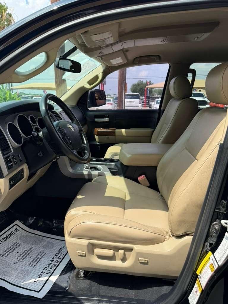 Toyota Tundra  2012