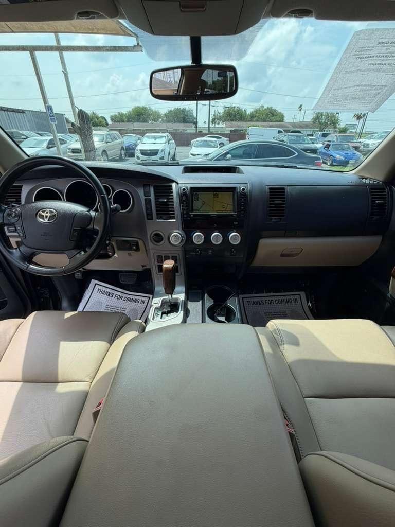 Toyota Tundra  2012