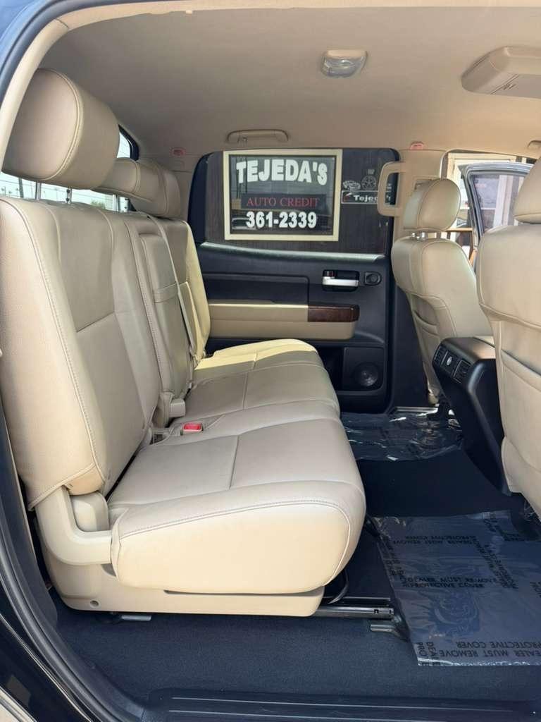 Toyota Tundra  2012
