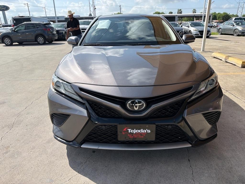 Toyota Camry  2018