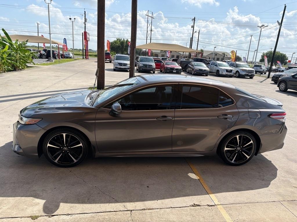 Toyota Camry  2018