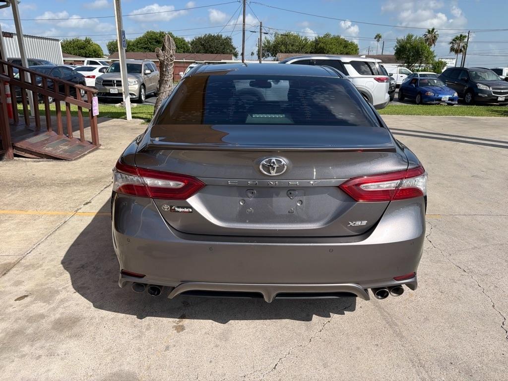 Toyota Camry  2018