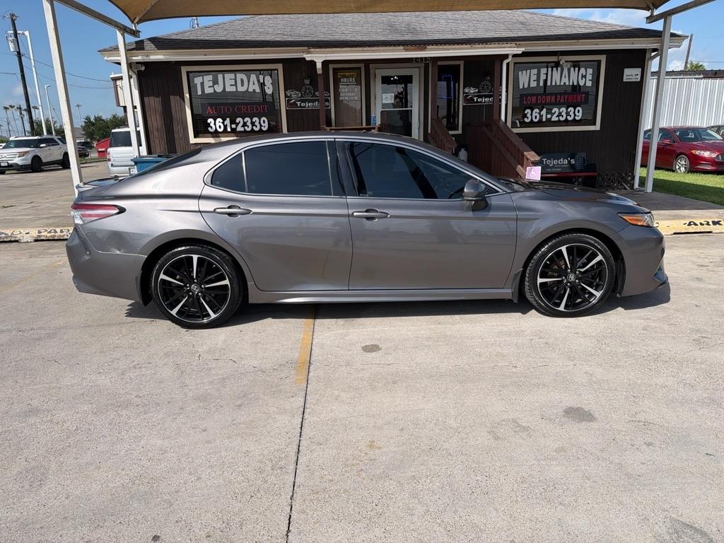 Toyota Camry  2018