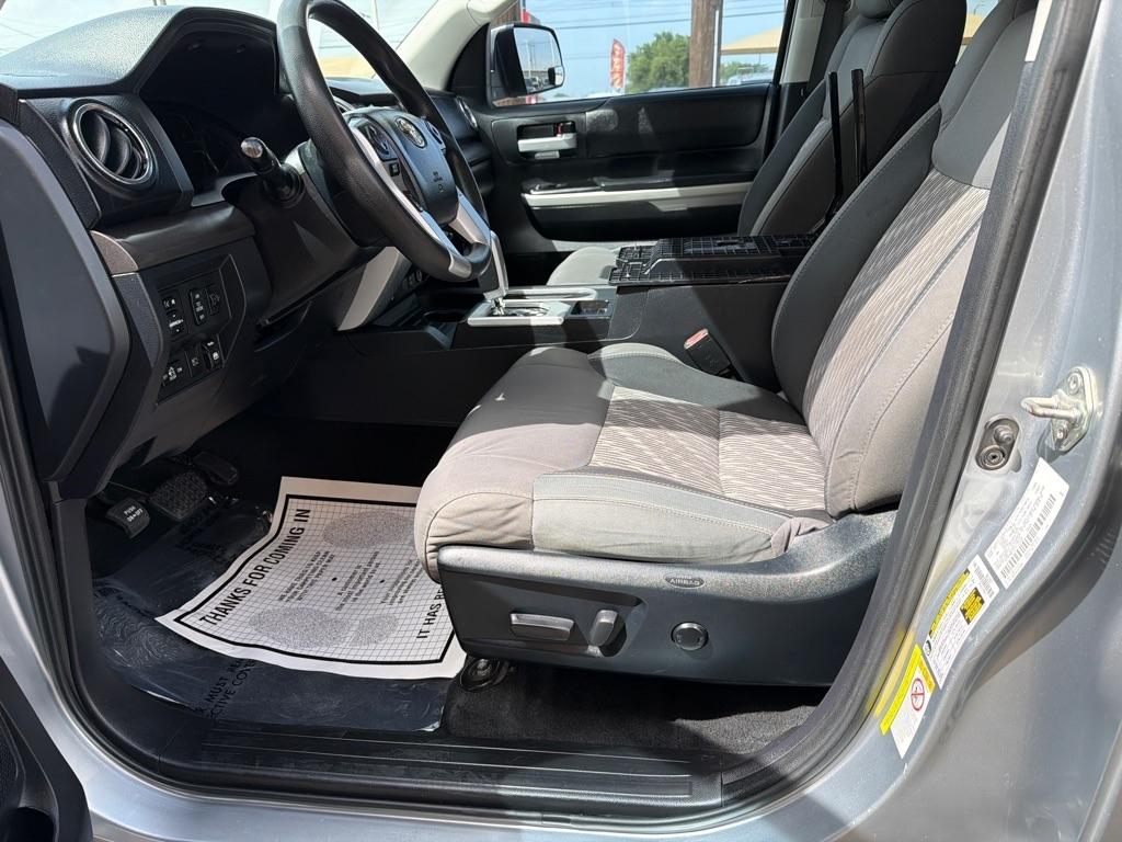 Toyota Tundra SR5 4.6L V8 CrewMax 2WD 2018