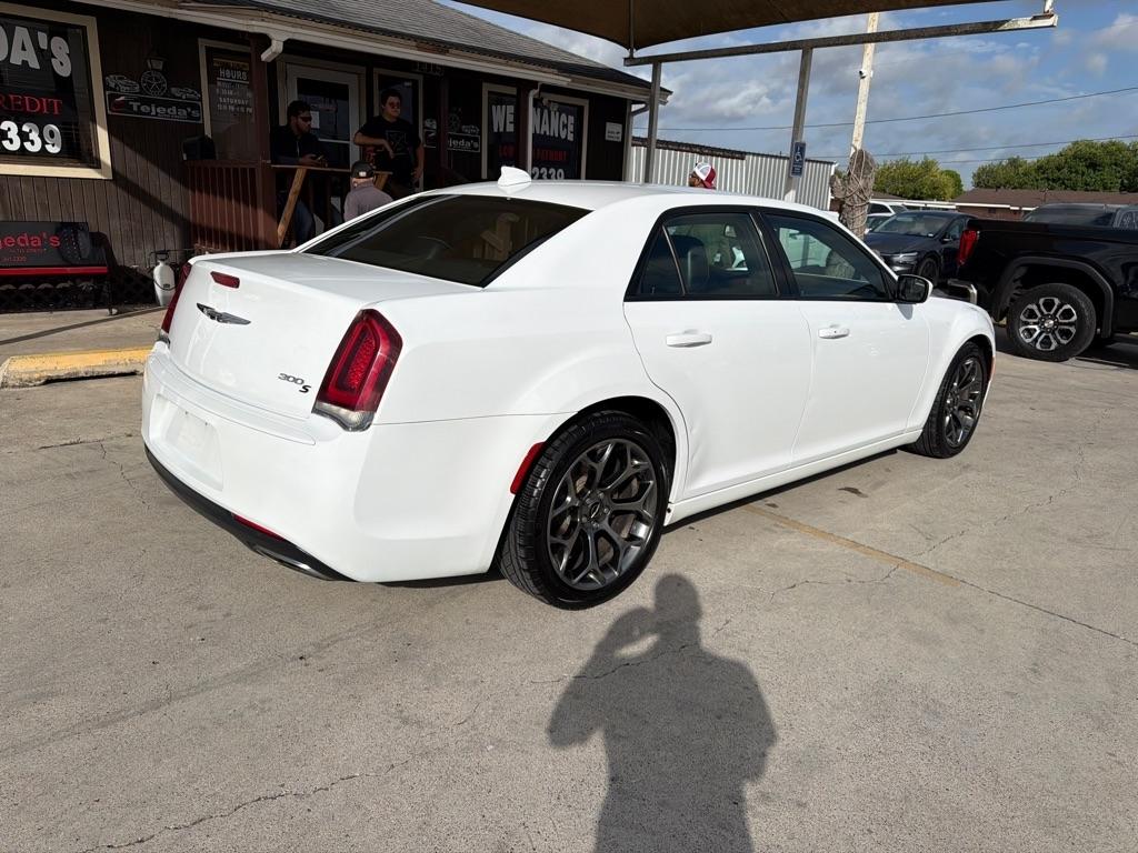 Chrysler 300 S V6 RWD 2016
