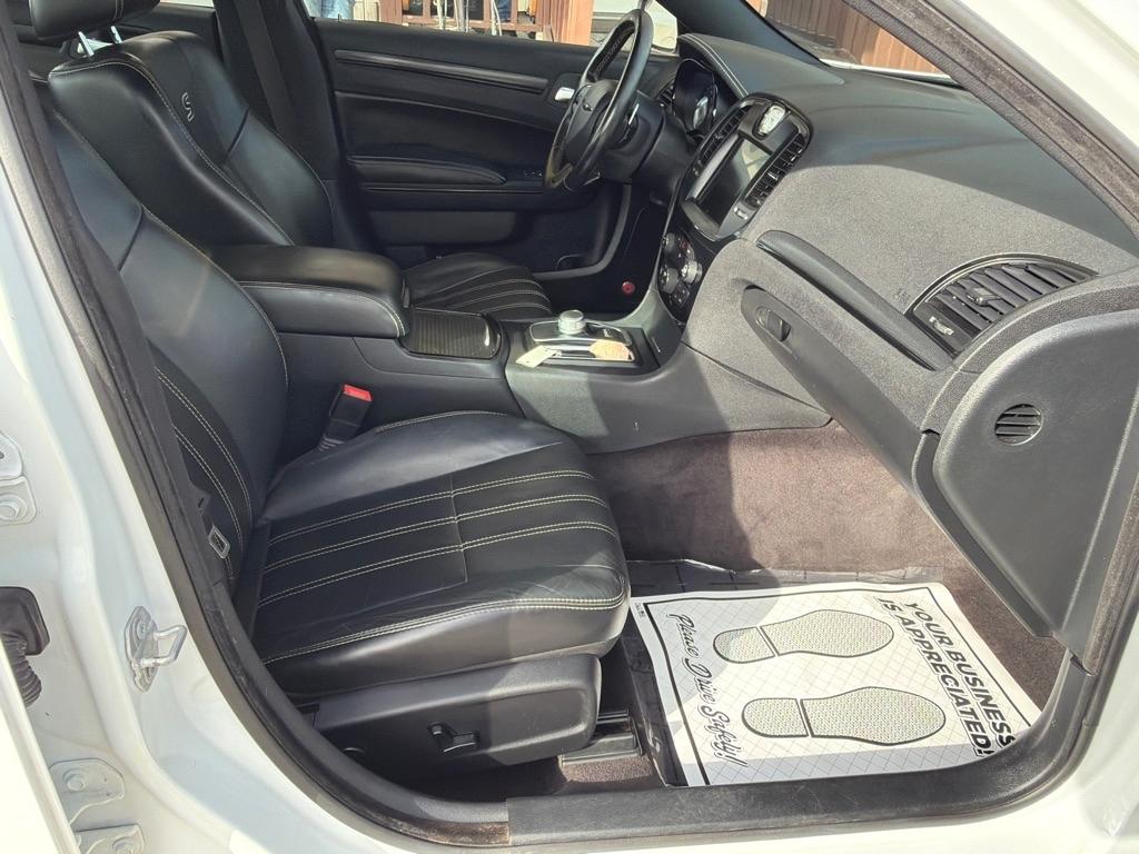 Chrysler 300 S V6 RWD 2016