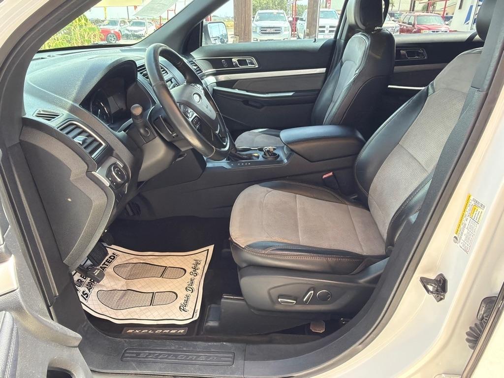 Ford Explorer XLT FWD 2017