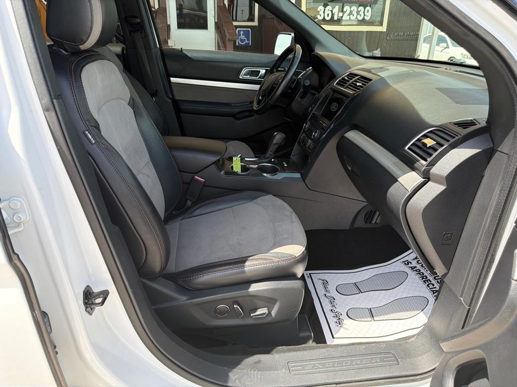 Ford Explorer XLT FWD 2017