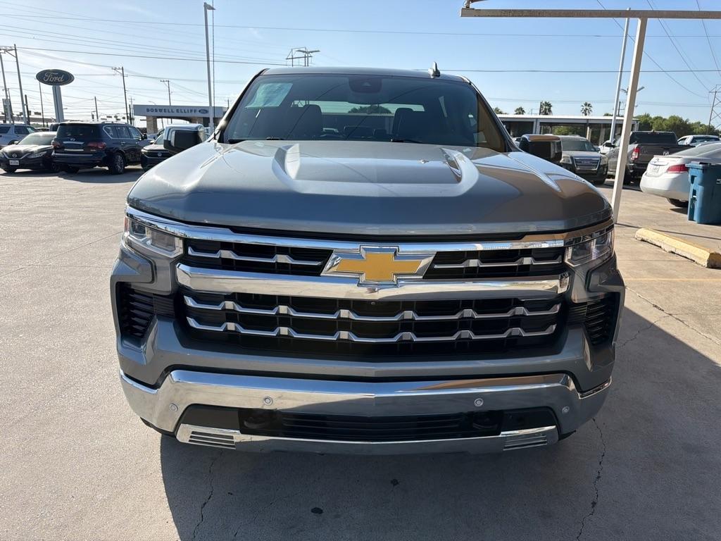 Chevrolet Silverado 1500 LTZ Crew Cab 4WD 2023