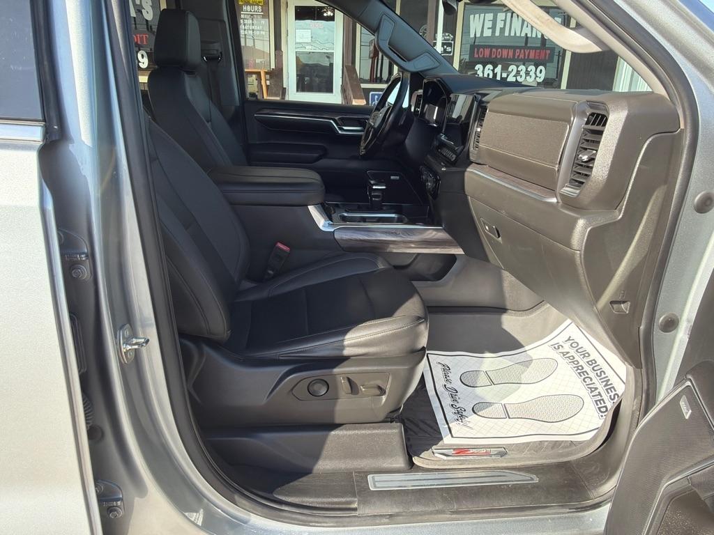 Chevrolet Silverado 1500 LTZ Crew Cab 4WD 2023